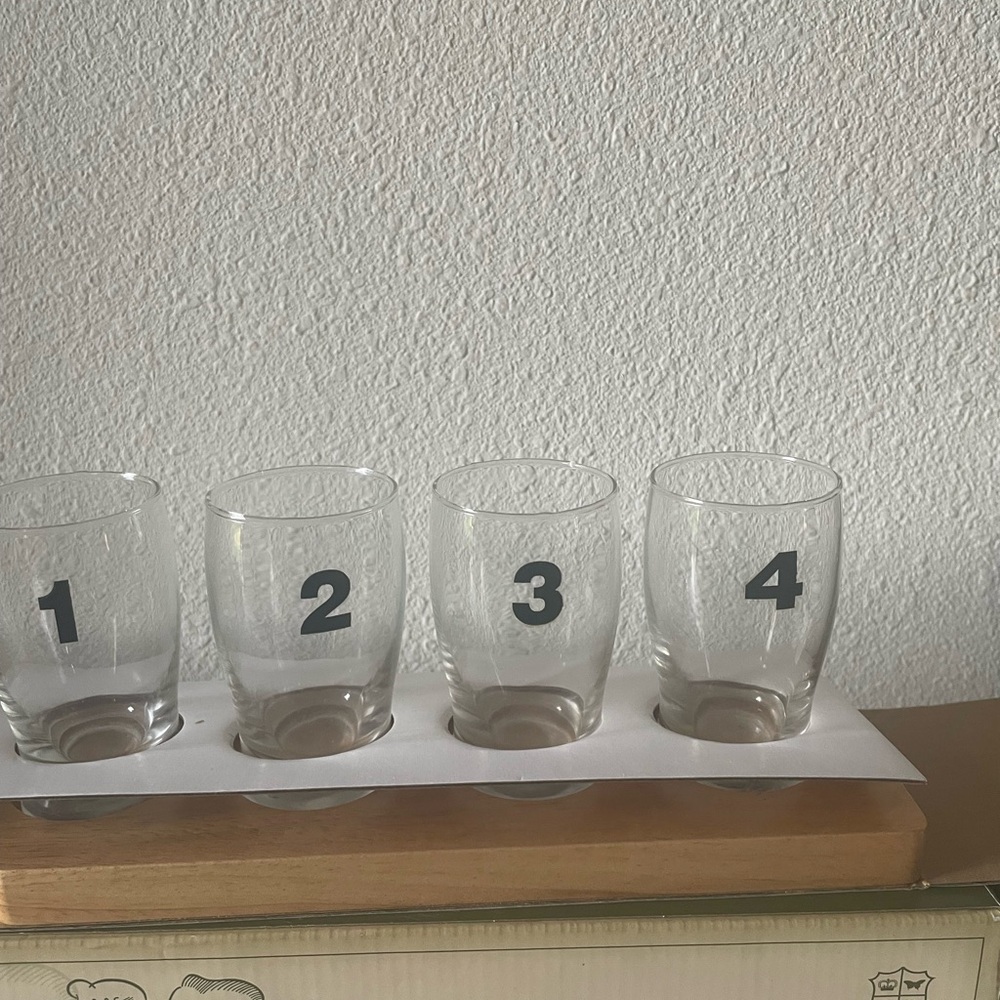 Wembley Beer Tasting Set with Brown Wooden Tray